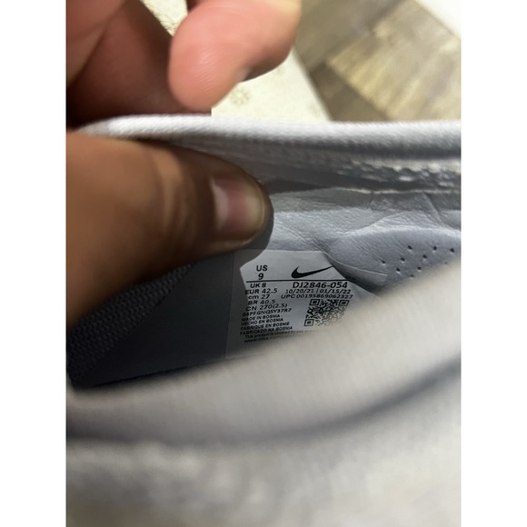 Athletic_Shoes